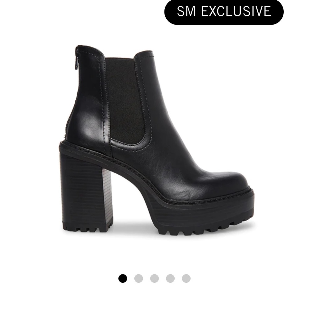 Kat by Steve Madden. Size 11